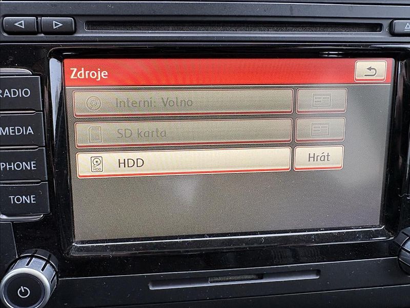 Volkswagen Touran 2,0 TDi 103kW Xen,Pano,Nez.top - fotka 14 z 42