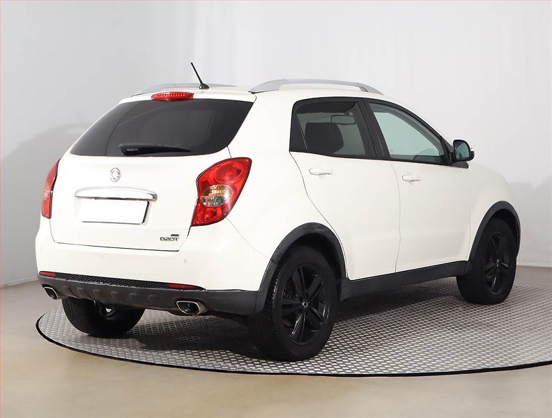SsangYong Korando (2011) 2.0 e-XDi, 4X4, Navi - fotka 5 z 17