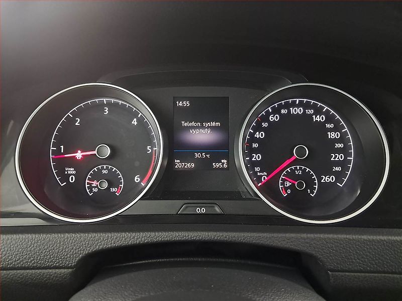 Volkswagen Golf (2017) 1.6 TDI, Tempomat - fotka 11 z 17