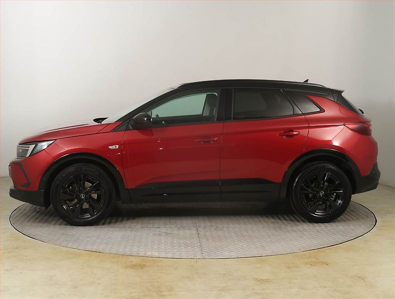 Opel Grandland X (2023) 1.2 Turbo, Automat, Serv.kniha - fotka 3 z 22