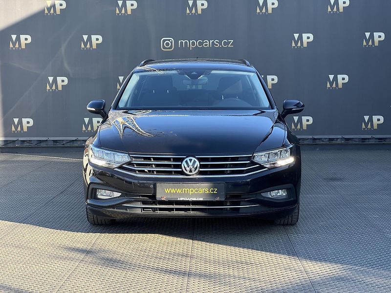 Volkswagen Passat (2020) 2.0TDi MAN Business RZV - fotka 2 z 50