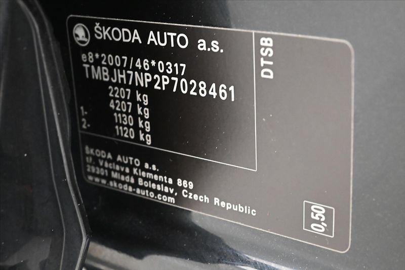 Škoda Superb 2,0 TDI 110 kW DSG Style Záruk - fotka 12 z 32