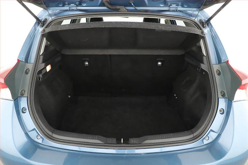 Toyota Auris (2017) 1.6 Valvematic, ČR,1.maj - fotka 19 z 20