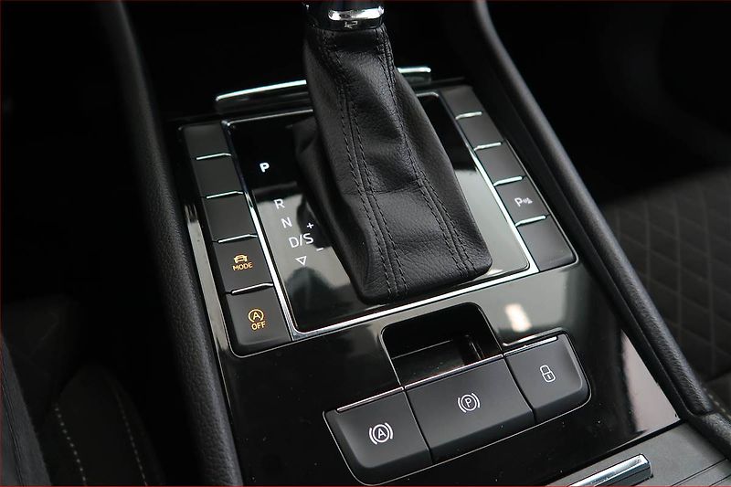 Škoda Superb (2016) Style 2.0 TDI, Automat - fotka 13 z 19