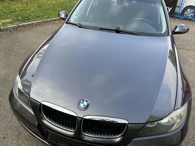 BMW Řada 3 320i  - fotka 18 z 51