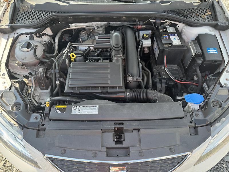 Seat Leon (2016) 1.2TSi, SERVISKA,NEHAVAR. - fotka 14 z 24