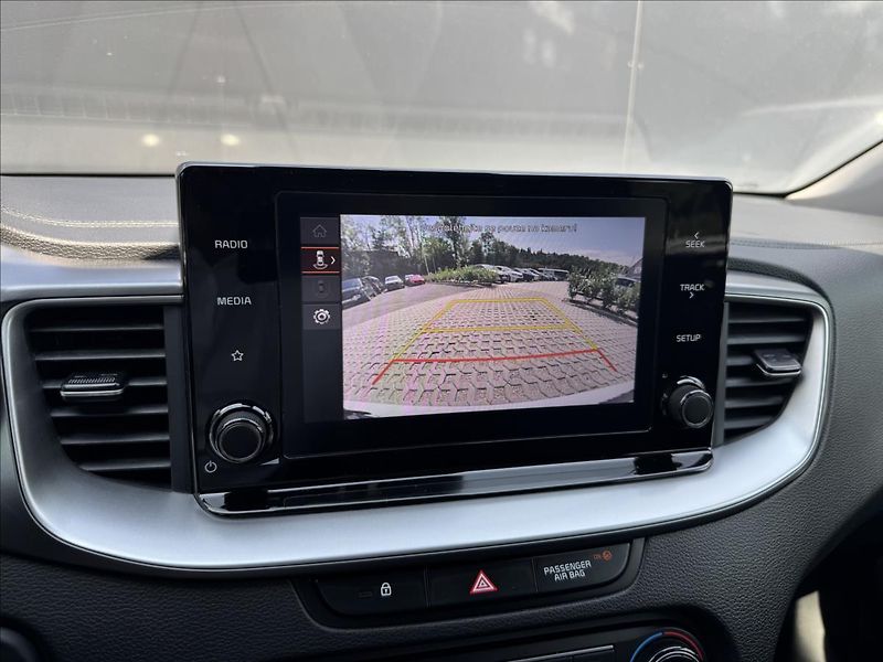 Kia Ceed 1,6 CRDI 100kW Exclusive ČR DP - fotka 22 z 30