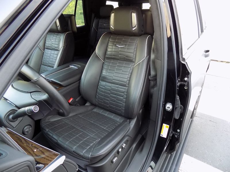 Cadillac Escalade (2022) 6.2/V8/4WD/Sport Platinum/ČR/ - fotka 16 z 50