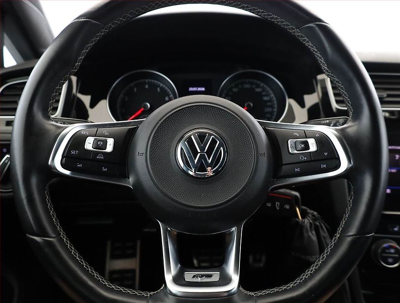 Volkswagen Golf (2017) R-Line 1.4 TSI, Automat - fotka 8 z 18