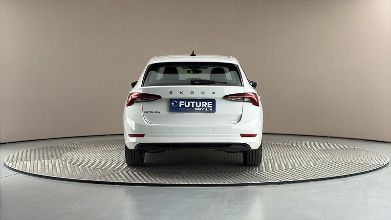 Škoda Octavia 2.0 TDI DSG Style Combi - fotka 5 z 23