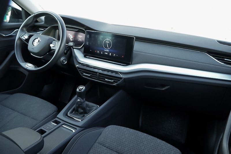 Škoda Octavia 2.0 TDi - fotka 15 z 28