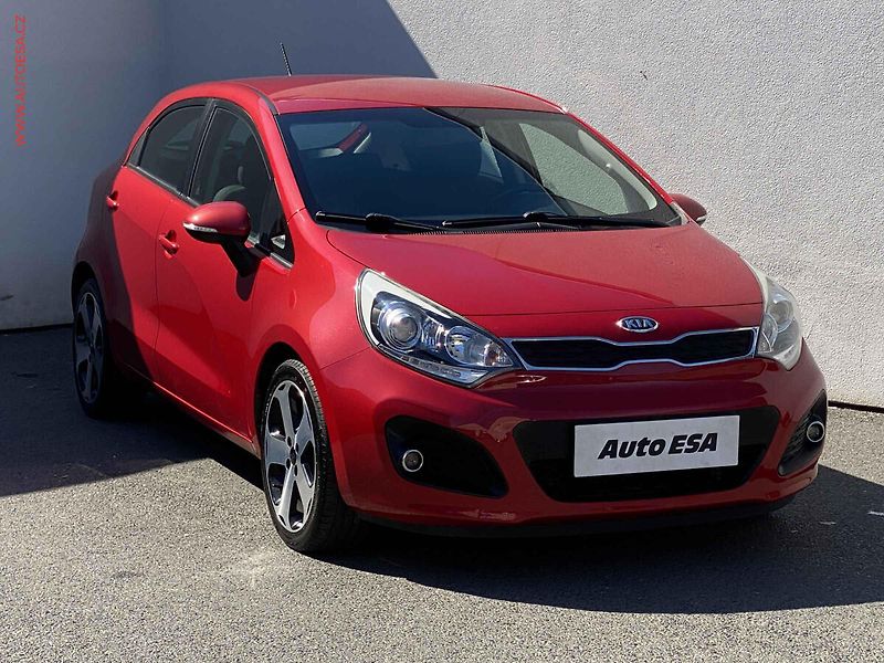 Kia Rio (2012) 1.4i, +kola - fotka 1 z 17