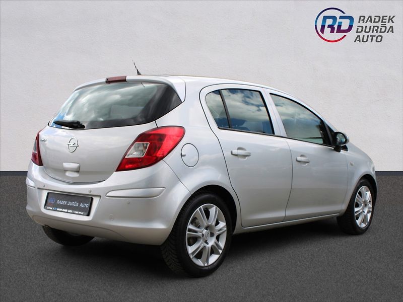 Opel Corsa 1,4 i  KLIMATIZACE, TEMPOMAT - fotka 5 z 24