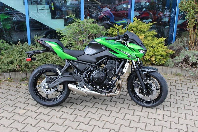 Kawasaki Z 650 (2026) S MY 2026 ZELENÁ - fotka 3 z 8