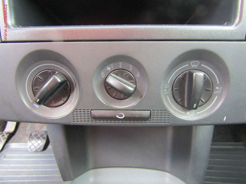 Škoda Fabia (2004) 1.2i, servis.kniha - fotka 12 z 15