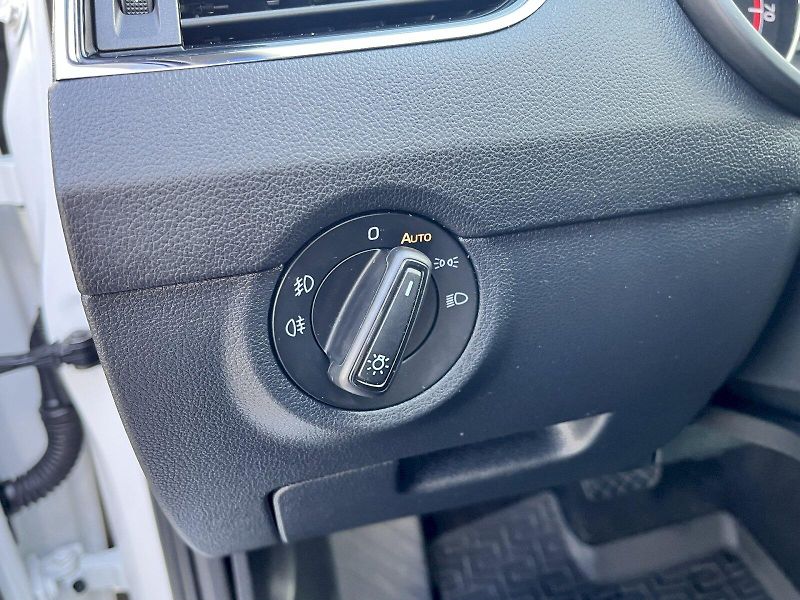 Škoda Octavia (2020) COMBI 1,5TSI 96KW CNG DSG AMBI - fotka 17 z 21