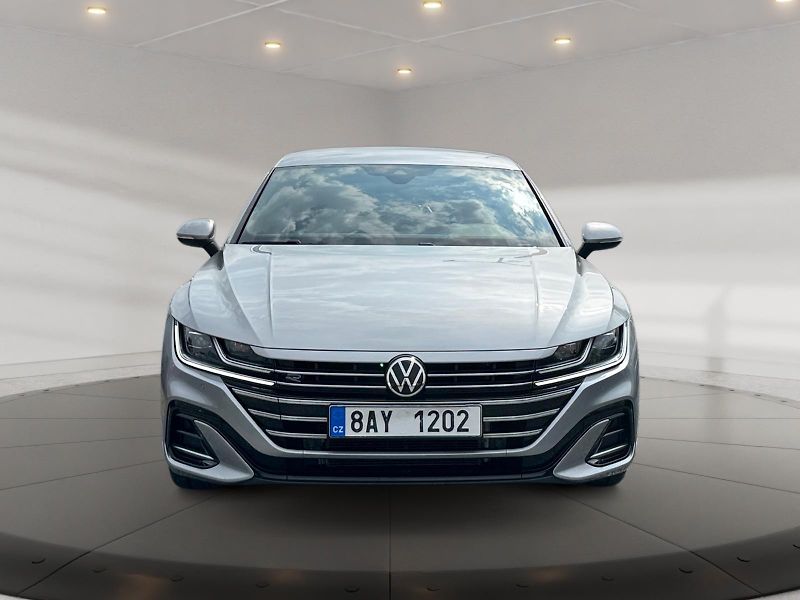 Volkswagen Arteon Shooting Brake (2021) R-LINE 2.0TSI 140kW DSG CZ DPH - fotka 2 z 11
