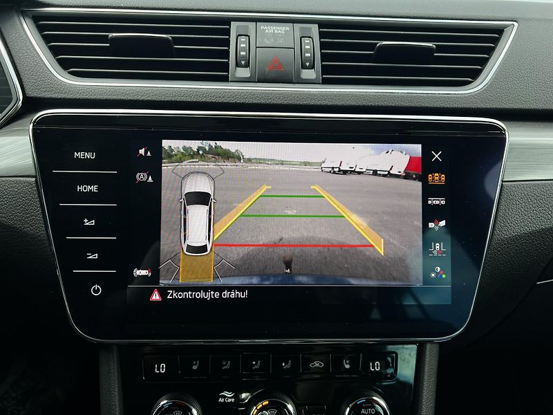 Škoda Superb 2.0TDI DSG Virtual, Kůže, TZ - fotka 17 z 28