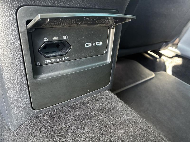 Škoda Superb 2,0 TAŽNÉ,EL.KUFR,KAMERA - fotka 13 z 32