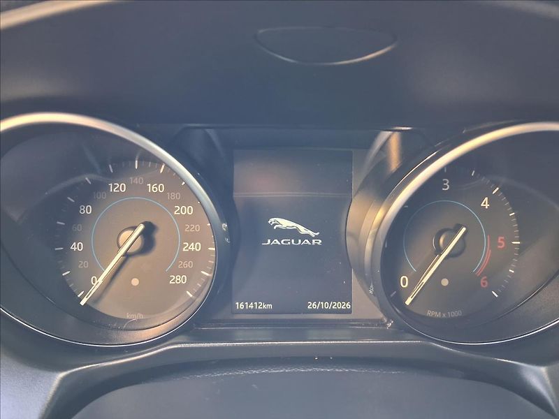 Jaguar XF 2,0 177kw, R-Sport - fotka 14 z 16