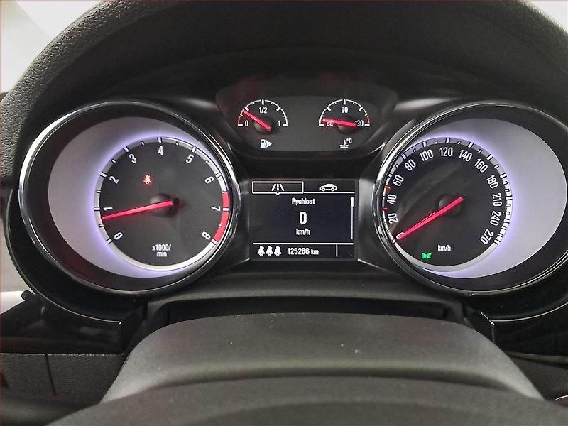 Opel Astra (2016) 1.4 T, Serv.kniha, Tempomat - fotka 11 z 18
