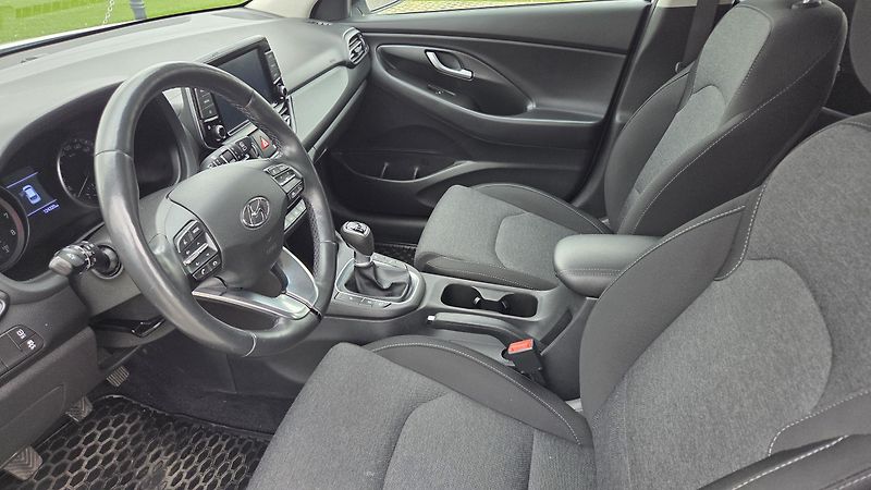Hyundai i30 (2023) 1.5T-GDI 117 kW, Smart CZ DPH - fotka 10 z 30
