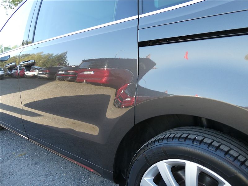 Volkswagen Sharan 2,0 TDi HIGHLINE, rezervace - fotka 16 z 50