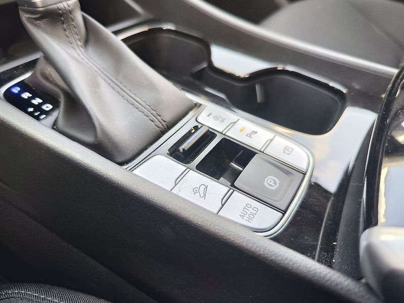 Hyundai Tucson 1.6 T-GDI/118kW Smart DCT - fotka 24 z 32
