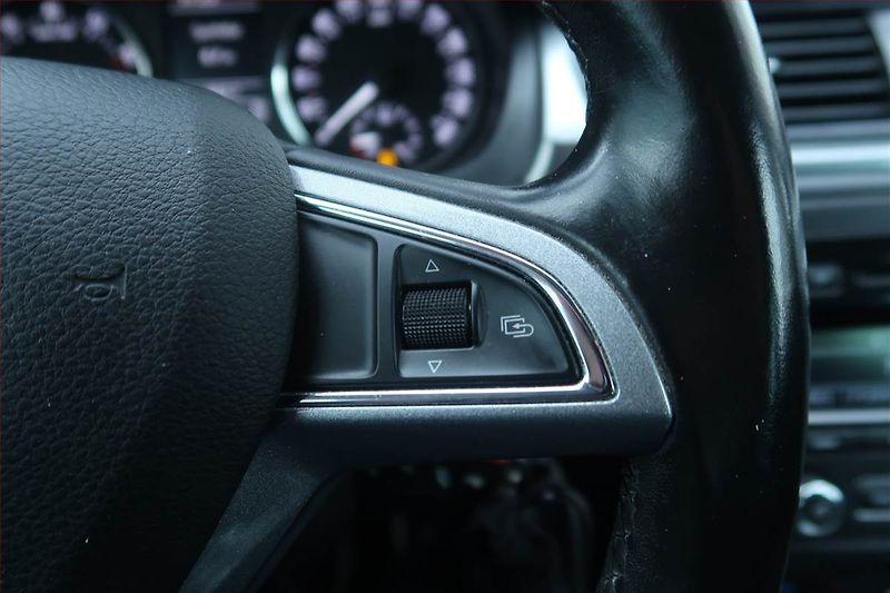 Škoda Rapid (2014) Spaceback 1.2 TSI, Serv.kniha - fotka 18 z 21