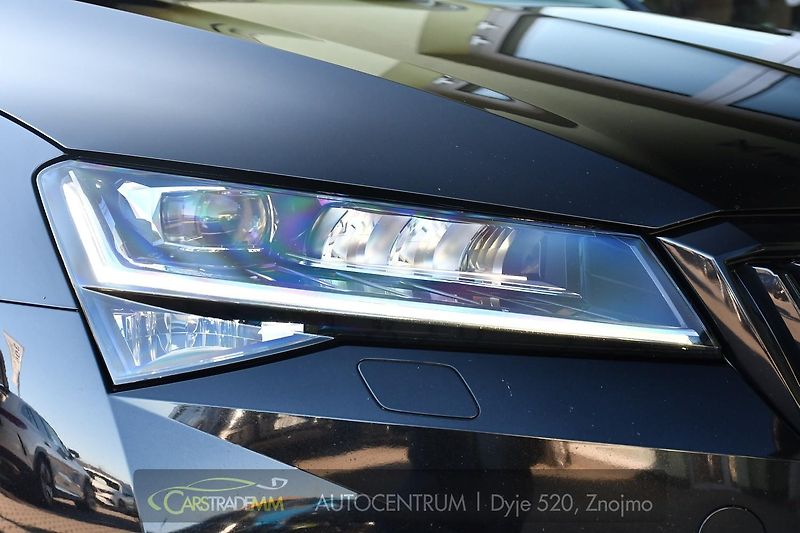 Škoda Superb 2,0TDI SPORTLINE DSG ČR 1.MAJ  - fotka 55 z 56