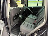 Volkswagen Tiguan 2,0 TDI /4x4/ SPORT / servis.k - náhled 13