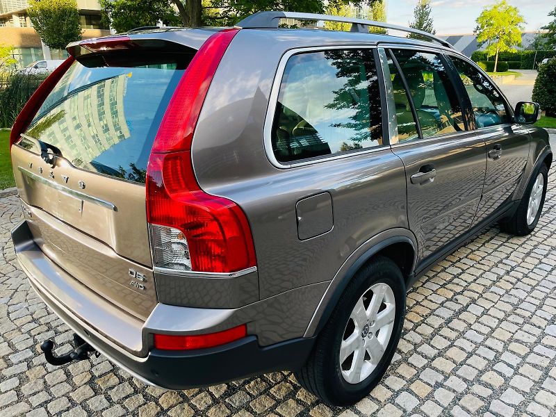 Volvo XC90 2.4 D5 4x4 AUT SERVISKA TAŽNÉ - fotka 10 z 48