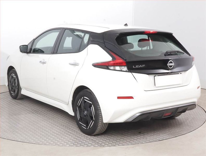 Nissan Leaf (2022) 40 kWh, SoH 91%, Automat - fotka 4 z 17