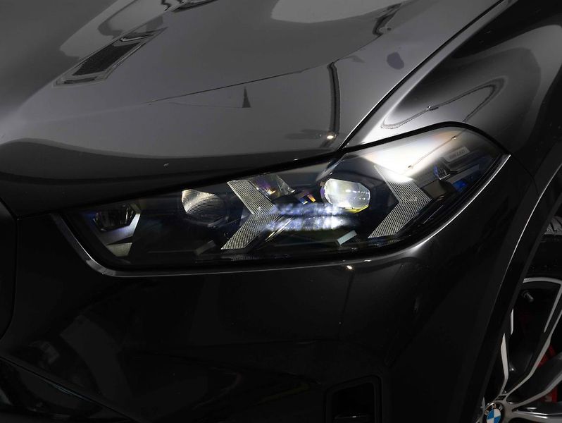 BMW X5 xDrive30d - fotka 8 z 22