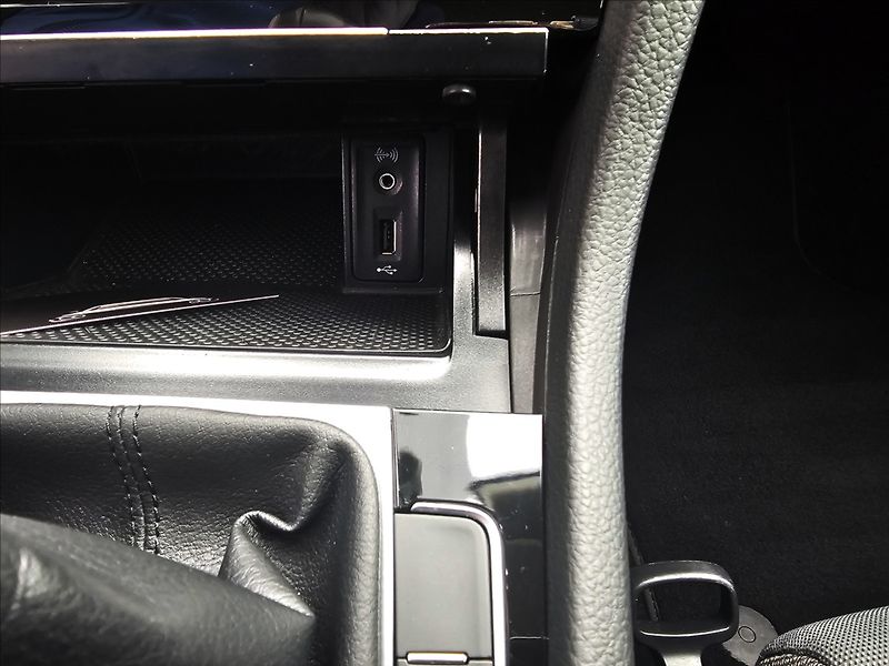 Volkswagen Golf VII 1,4 TSi Highline NAVI - fotka 22 z 52