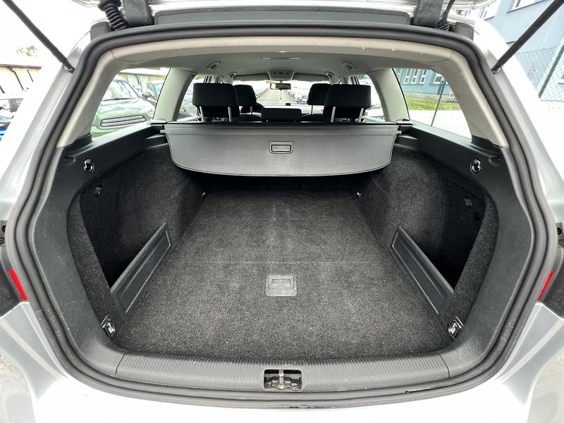 Volkswagen Passat Variant 2.0TDi 125kw DSG ALU - fotka 25 z 41