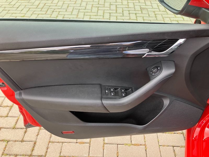Škoda Octavia (2019) 1.6TDI 85kW STYLE NEHAVAROVANÉ - fotka 17 z 29