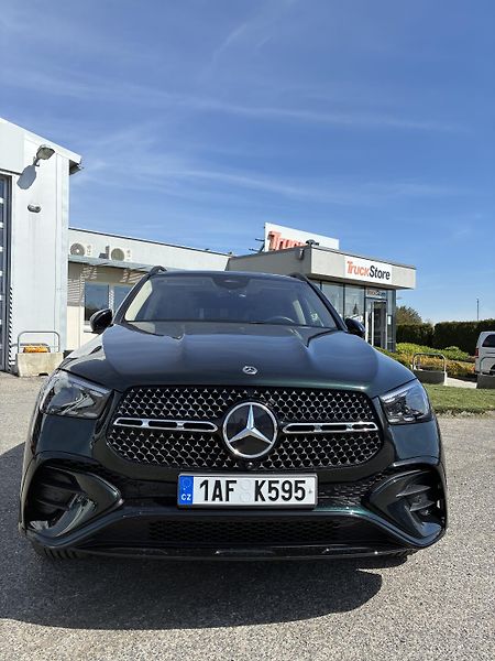 Mercedes-Benz GLE (2024) 450d 4MATIC - fotka 3 z 17