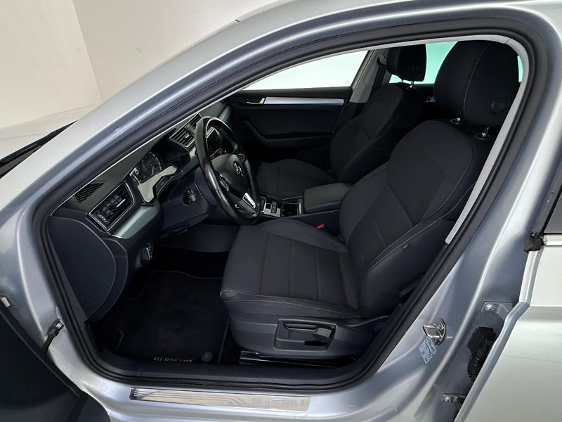 Škoda Superb Ambition - fotka 7 z 27