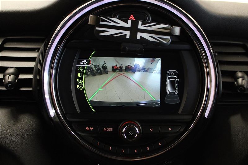 Mini Cooper S 2,0 141 kW JCW 1.majitel - fotka 23 z 31