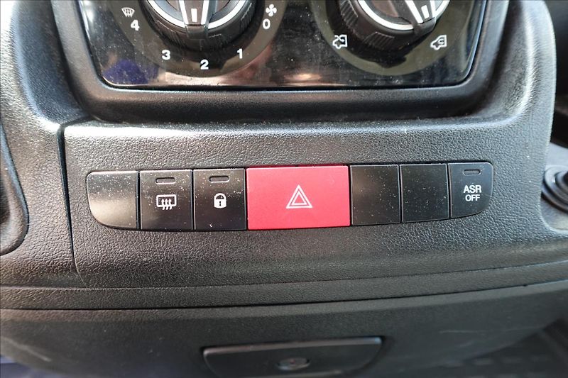 Fiat Ducato 2,3 JTD  L4H2 CHLAĎÁK DO 4°C K - fotka 34 z 36