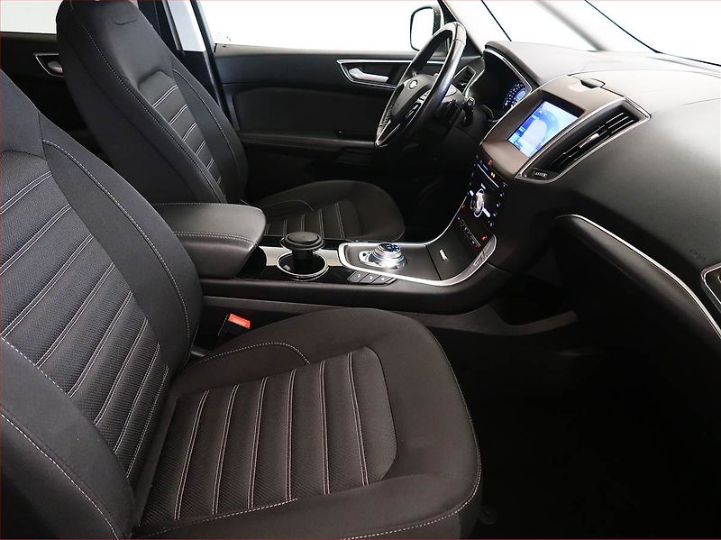 Ford Galaxy (2022) Titanium 2.0 EcoBlue, Automat - fotka 9 z 21
