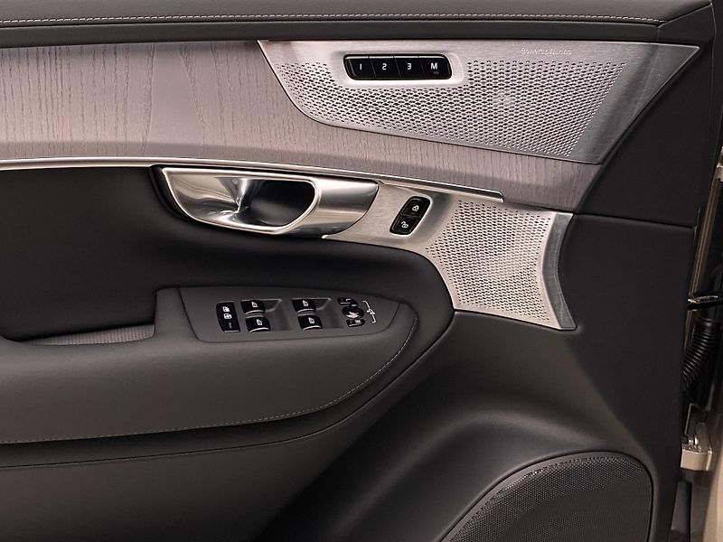 Volvo XC90 (2026) T8 AWD Plug-in BRIGHT ULTRA - fotka 31 z 76