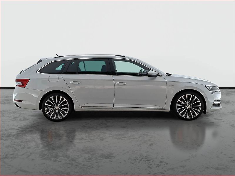 Škoda Superb (2023) 2.0 TDI - fotka 6 z 24