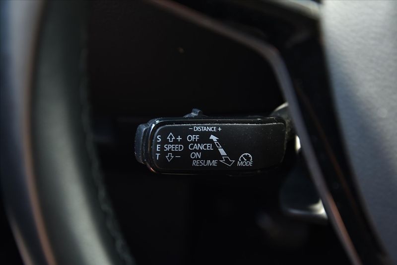 Škoda Superb 2.0TDI STYLE TAŽNÉ 1.MAJ. ČR - fotka 15 z 27