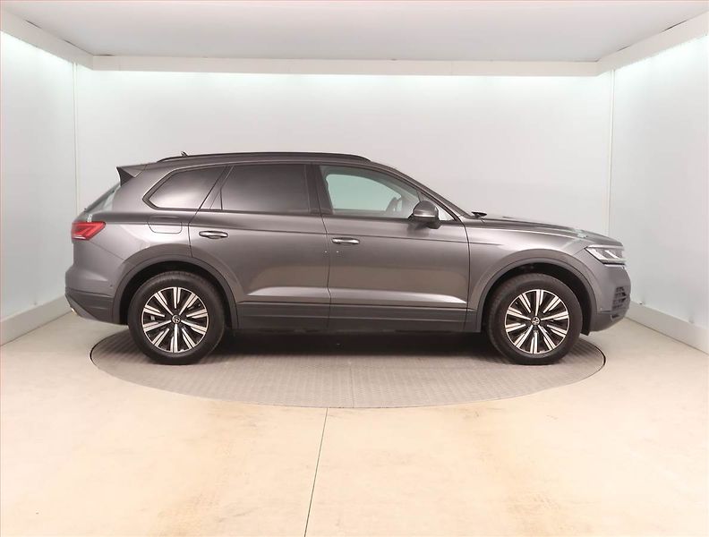 Volkswagen Touareg (2024) 3.0 TDI - fotka 6 z 17