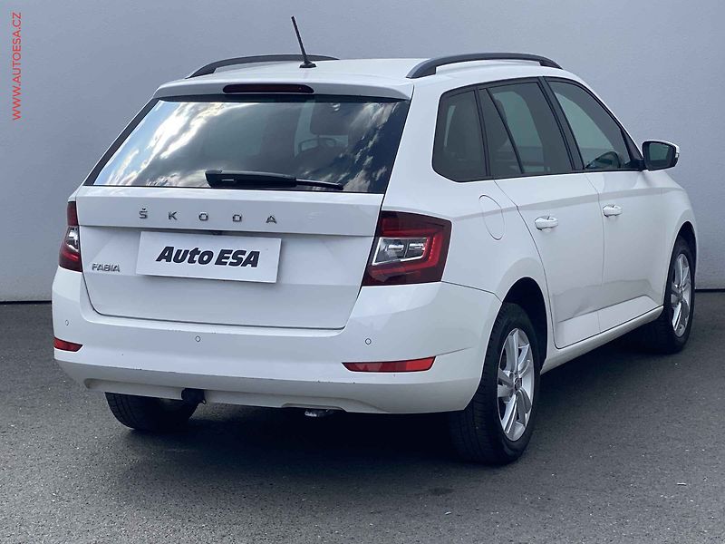 Škoda Fabia (2021) 1.0 TSi, 1.maj,ČR, Style - fotka 4 z 16