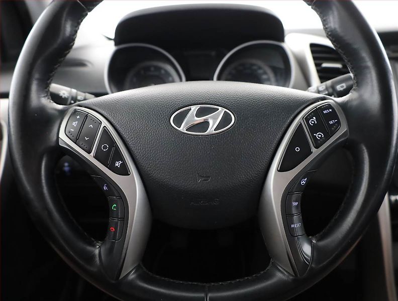 Hyundai i30 (2016) 1.6 MPI, ČR,1.maj, Serv.kniha - fotka 12 z 14