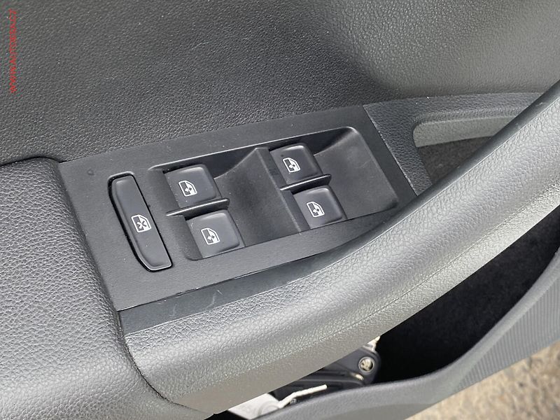 Škoda Octavia (2017) 1.6 TDi, Drive, DSG, navi - fotka 11 z 18