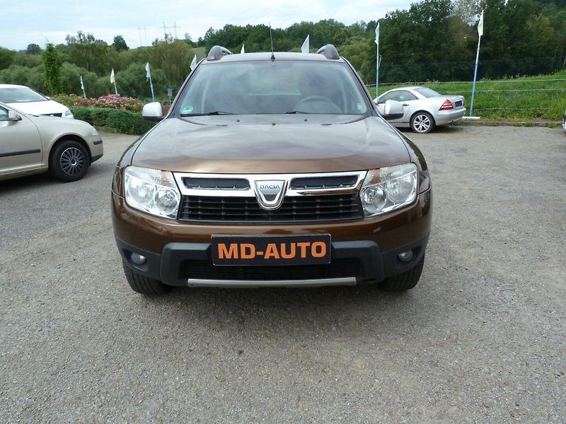 Dacia Duster 1.6 16v Laureáte - fotka 2 z 17